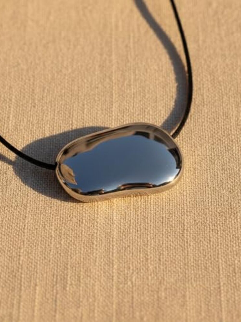 New - Chunky Gold Necklace for Women Minimalist Pebble‎ Pendant on Adjustable - Picture 2 of 4
